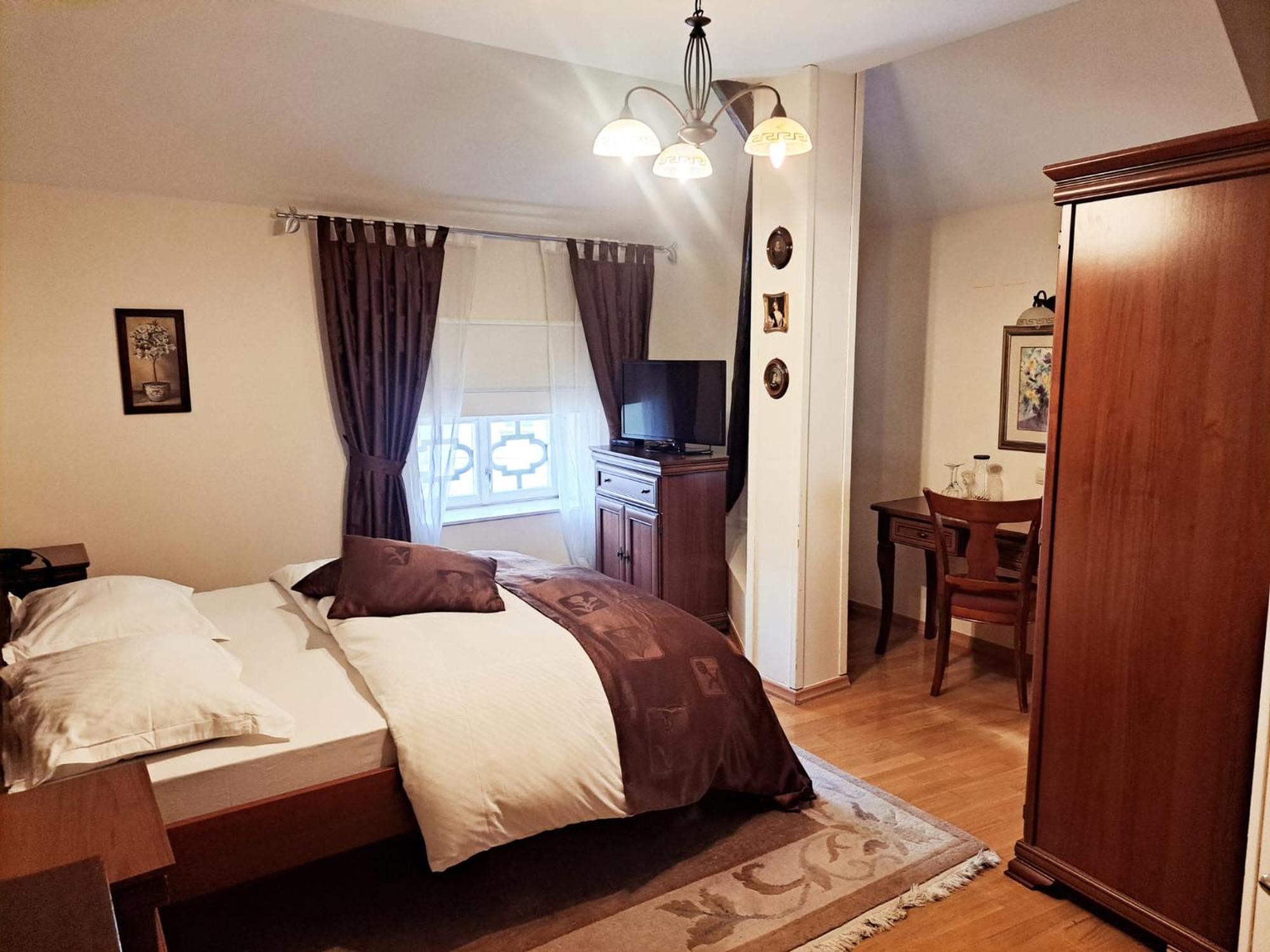 Hotel Livadic Samobor Buitenkant foto